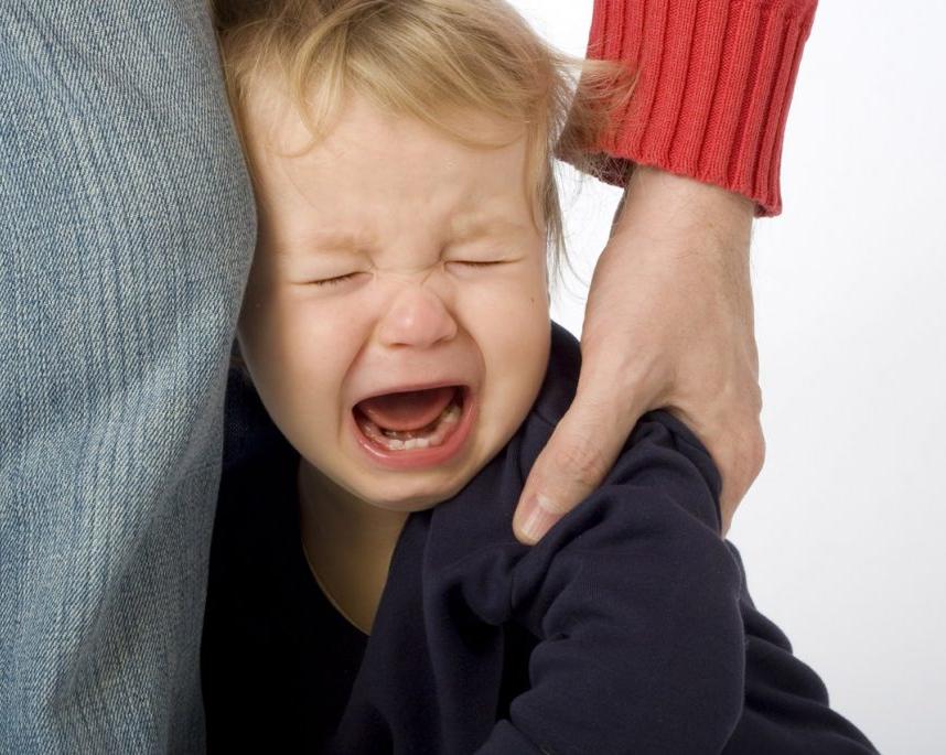 Что делать, если ребёнок плачет при расставании с родителем